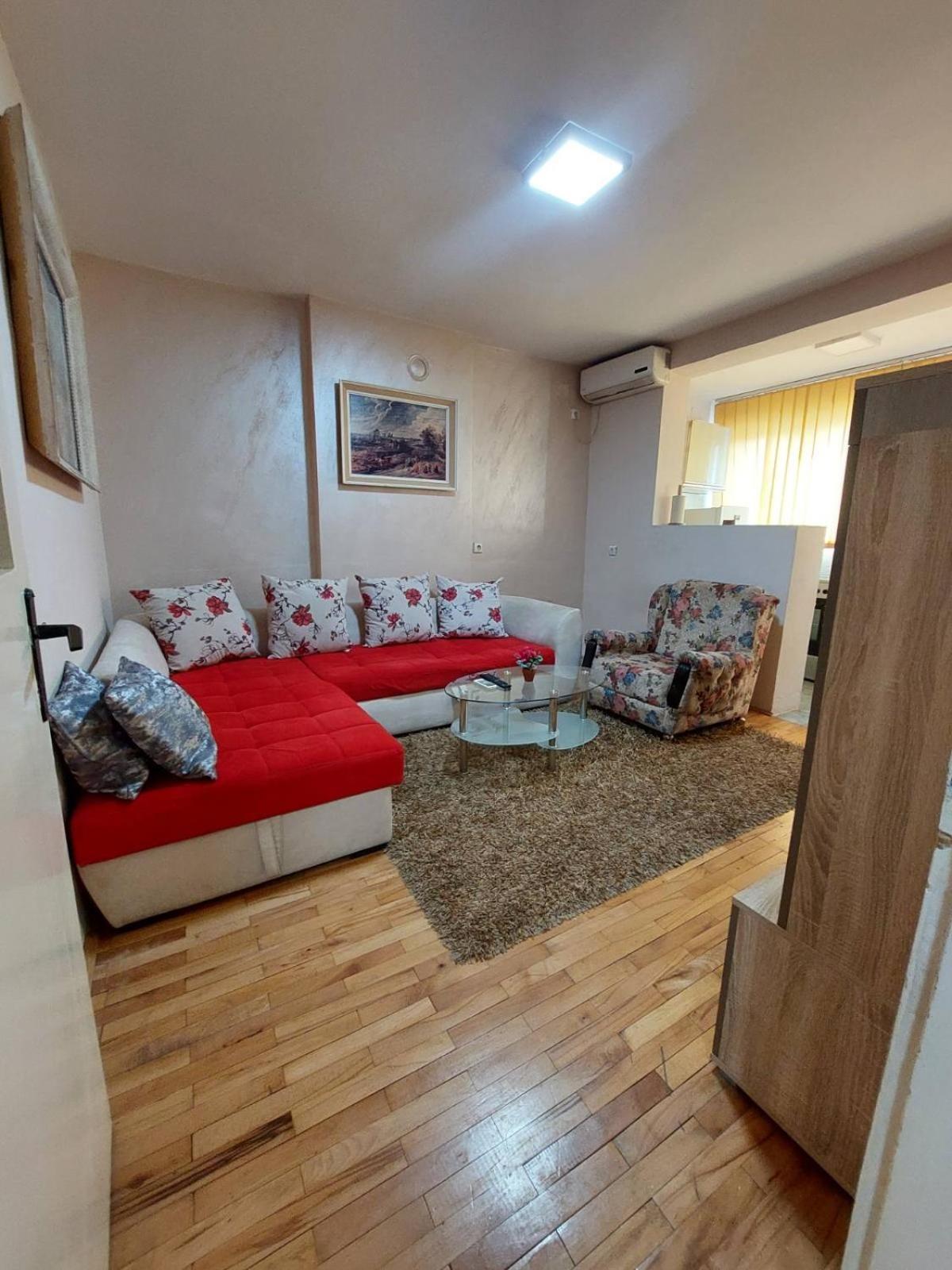 Apartment Vuk Ποντγορίτσα Εξωτερικό φωτογραφία